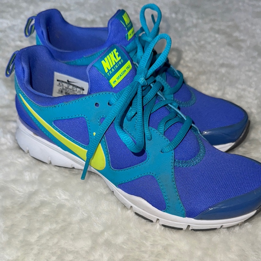 Nike Training in Season TR2 Blue and Green Athletic Shoes